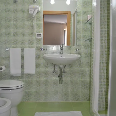 Hotel Jonic